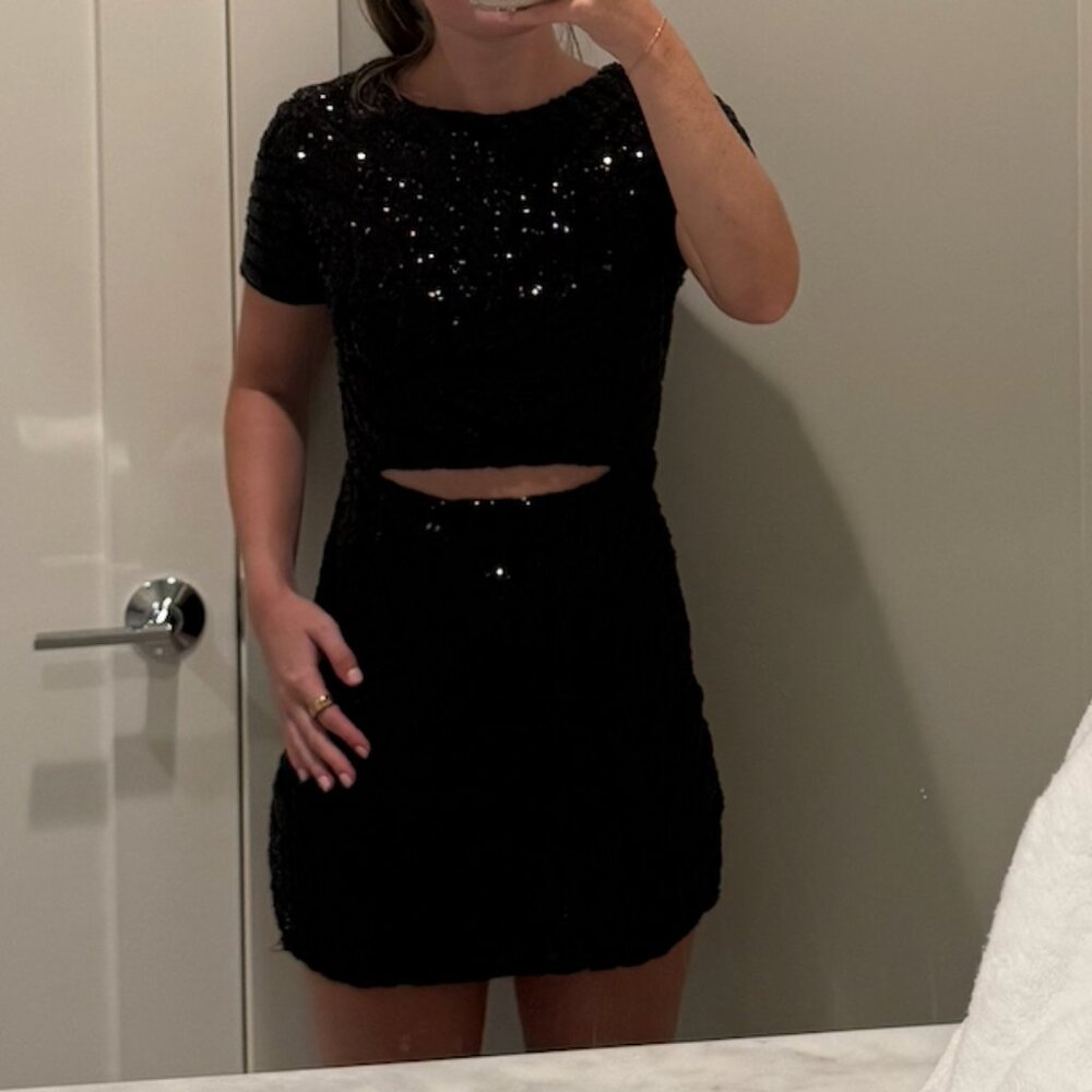 LBD sequins dress! Perfect for date parties or fun formals!!